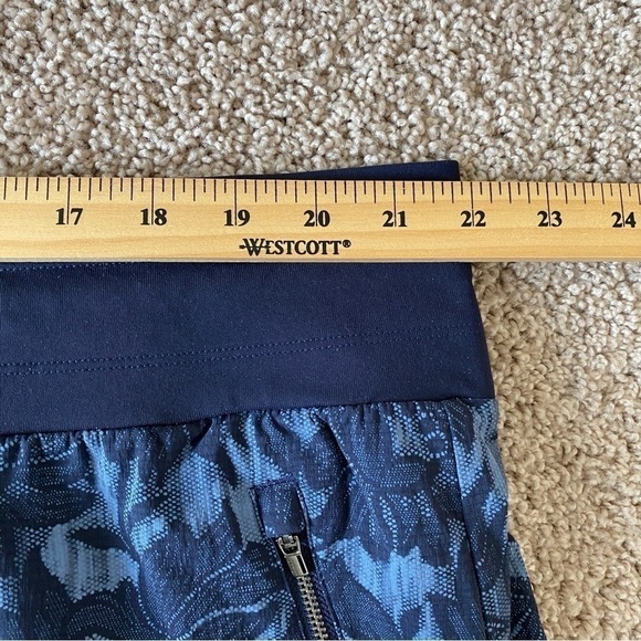 Athleta Trekkie North Printed Jogger Pants - Women's Plus Sz 22 Navy floral - Picture 10 of 12